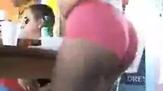 الأربعينيات والجنس: رجال عرب في مقاطع إباحية صريحة