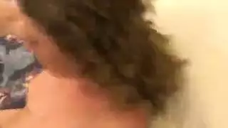 ليلة الزفاف الإباحية: قضيب عميق في المهبل