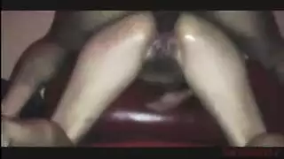 مشهد إكس إكس إكس: زوجة مخلصة تهيمن بعملية رعاة البقر العكسية