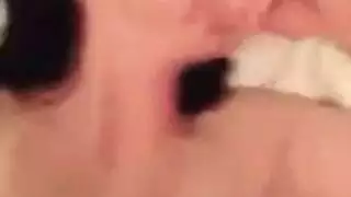أمي اليابانية وجه الفتاة الغنائم يهز