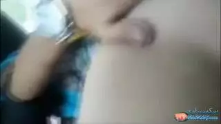 بنت خالتي في السيارة