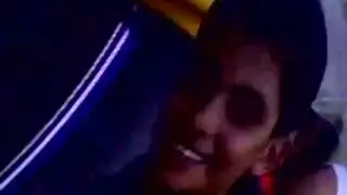 عاهرة مصرية ضخمة الصدر في فيلم إباحي متعدد الرجال