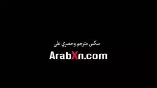 متلصص يصوّر أمه في الحمام وينتهي به الأمر بأن يتم تناوله بقوة