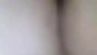 شرموطه عربيه تعرض بزازها الضخمه في مشهد إباحي متطرف