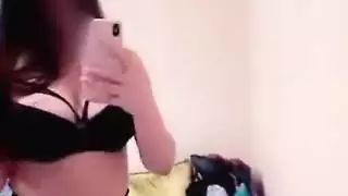 أميرة عربية من بيفرلي هيلز تأخذ زبين في كسها الضيق