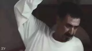 أم مصرية ذات أثداء ضخمة تنيك شاب صغير