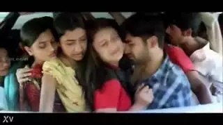 تسجيل هاوي قذف داخلي في حافلة عامة