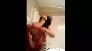 عاهرة عربية تحب ألم قضيب أناكوندا العملاق