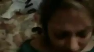 أثداء عصارية ضخمة وفرج أحمر في جنس عنيف