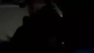 يعبر أفضل صديق لدانييل ليون من قبل رجالين، لأنها تحتاج إلى كوك جيد