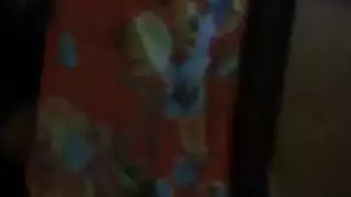 شقراء تتعرض للضرب بقضيب ضخم