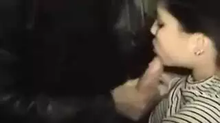 أم عربية ساخنة تختنق بقضيب مغربي كبير