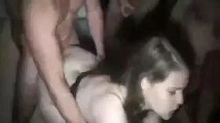 ينيك صاحبته من غير كاتعرف