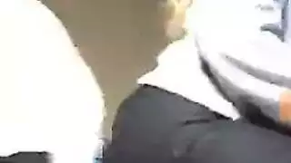 بنات انوكو بعض وهم يستحم