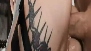 إباحية زوجات: نيك شرجي قاسٍ مع زوجات وقحات