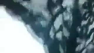 مراهقة زنجية ضيقة تأخذ عدة قضبان في جنس جماعي