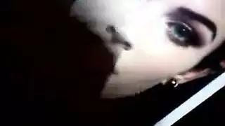 حاجة ميغان فوكس الملحة لفعل إباحي قاسي مع مجموعة