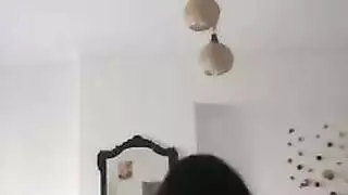 نادي الميل المرتفع: أوجي سحاقي إكس إكس إكس مع طاقم طيران الإمارات