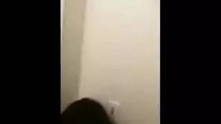٨ حركة صديق مع صديق: تدفق المني على قضبيه الأسود المثير
