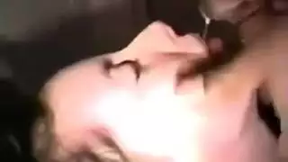 سروال الزوجة الداخلي منقوع بعد جنس شرجي قاسٍ