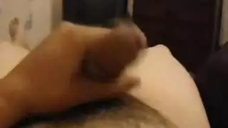 شاب ينزل حمولته في فيديو استمناء منفرد بوجهة نظر