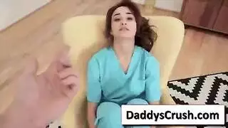 جنس مثليات بين أفراد الأسرة: إيزابيلا نايس وابنتها الزوجة