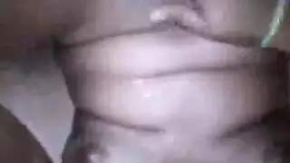 وظيفة جليسة الأطفال هي تفريغ خصي الأب، وليس مراقبة الأطفال