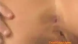 زوجة الأب تتوسل للمزيد بينما تُضاجع بقوة في مشهد إباحي صريح