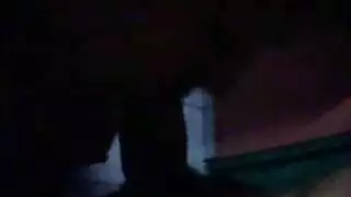 عاهرة قرنية تأخذ قضيبًا عنيفًا في مشهد إباحي شديد