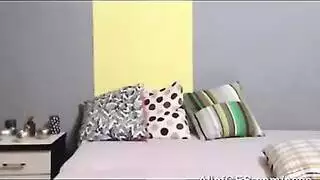 شاهدها تأخذ عدة أعضاء ذكرية عميقًا بداخلها