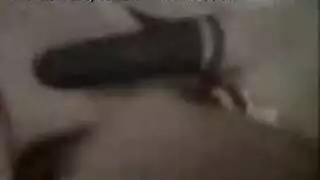 يولع كسها باحلا نيكة جانبية ويعصر بزازها