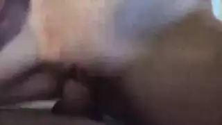 عاهرة الفصل تحصل على عقاب قاس للحلق والكس