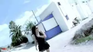 جنس صريح على الرمال مع العربية الجميلة دولسي إليكترا وقضيب قاس