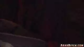 فتاة افغاني