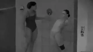أفلسي مؤخرتها: شقراء تحصل على قذف صباحي يملأ الأذن