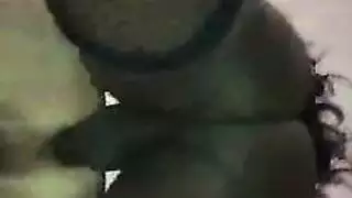 علبة جماعية مع فعل شرجي خشن