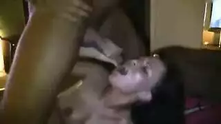 هذه الدجاجة مستعدة للحشوة الكريمية