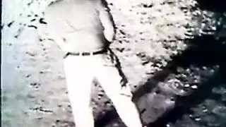 حفلة جنس آسيوية مثلية مع شاب مثير شديد الرغبة في البرية