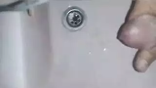 جنس شرجي عنيف بأداة ضخمة لصديقها