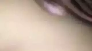 مشهد حفلة جنس صادم: أثداء كبيرة وفرج ناضج