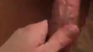 حلق عميق بلا رحمة: بلوندية تأخذه حتى النهاية لإنهاء ضخم