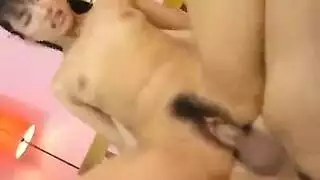 سباك مغسله يتحرش بصاحبه المنزل