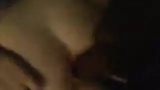 عاهرة شقراء ترتدي جوارب تتوسل لوضعية كلب خشنة