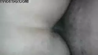 جميلة سمراء تمارس الجنس بشدة مع شاب متحمس