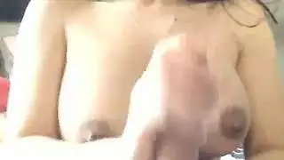 بورن أسود على أبيض: شرج عنيف وحلق عميق