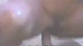 فرج قرية أصيل يُدمر في جماع عنيف