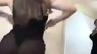 نيم مصريه جسمها جامد