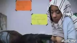 نيك مايا خليفة ام بزازل