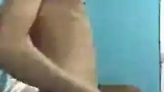 مراهقون منفعلون يمارسون الجنس دون وقاية في الساونا