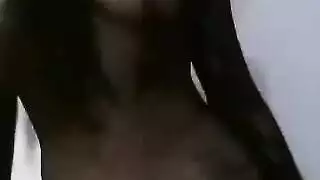 الاخت الثمينة مع اخوها